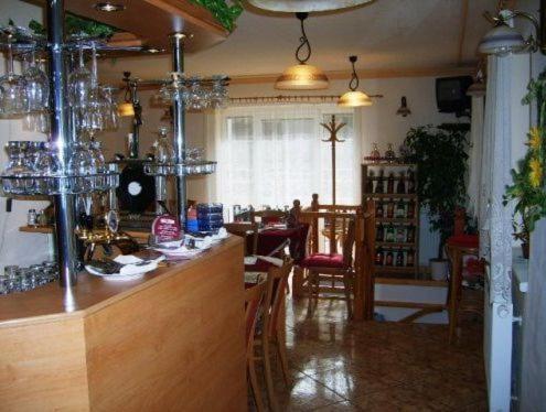 Restaurace a Penzion Oáza Hřensko Exterior foto